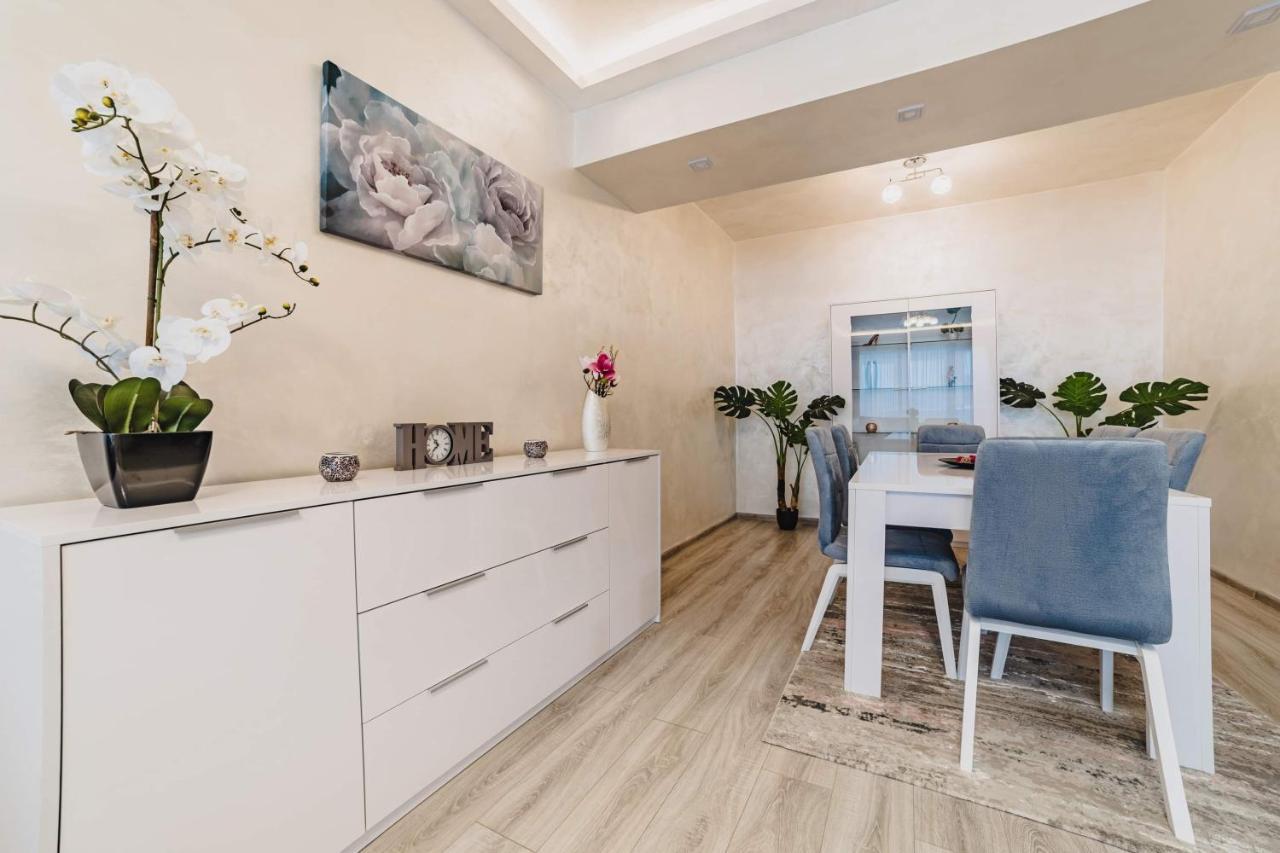 Apartament Sentimento Leilighet Braşov Eksteriør bilde